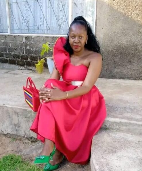 Mother shot dead in front of daughter